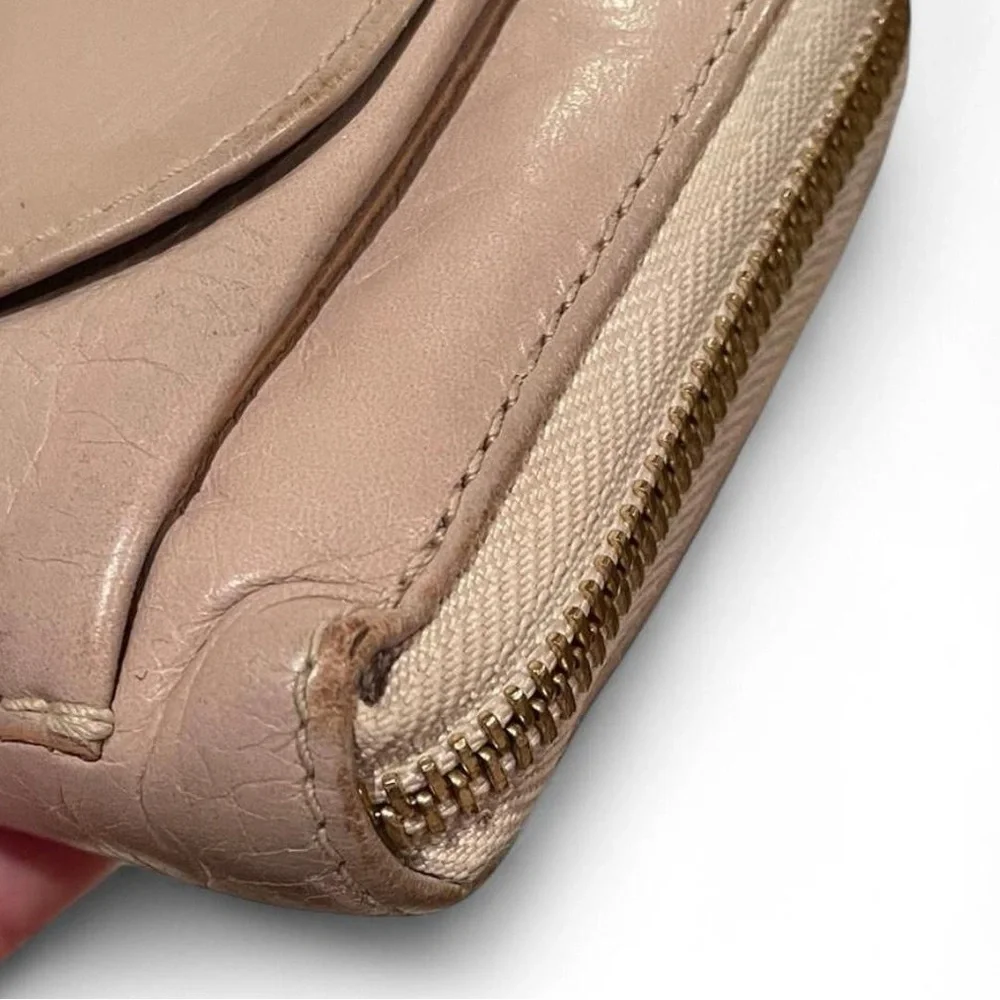 Chloé  Bow Zip Leather Long Wallet - Picture 6 of 10